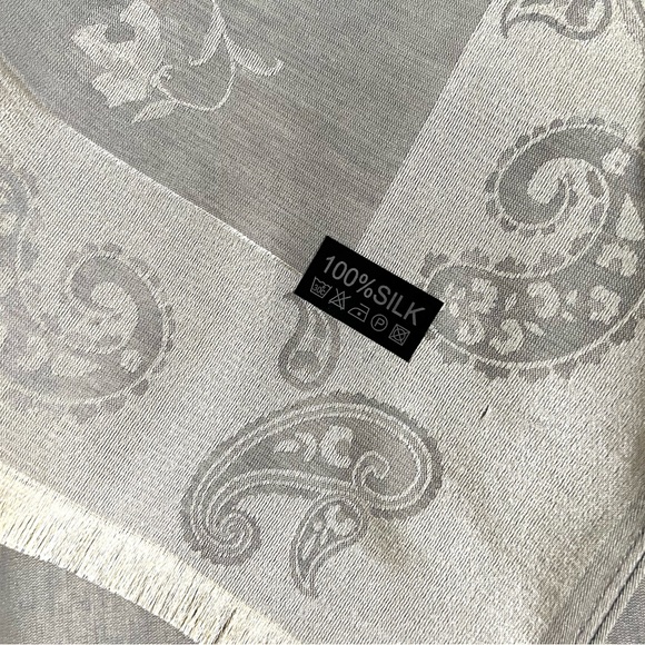 Silk Shawl Wrap Throw Stunning color - Picture 3 of 3